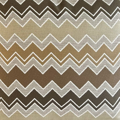 Close up on Zig Zag outdoor fabric 